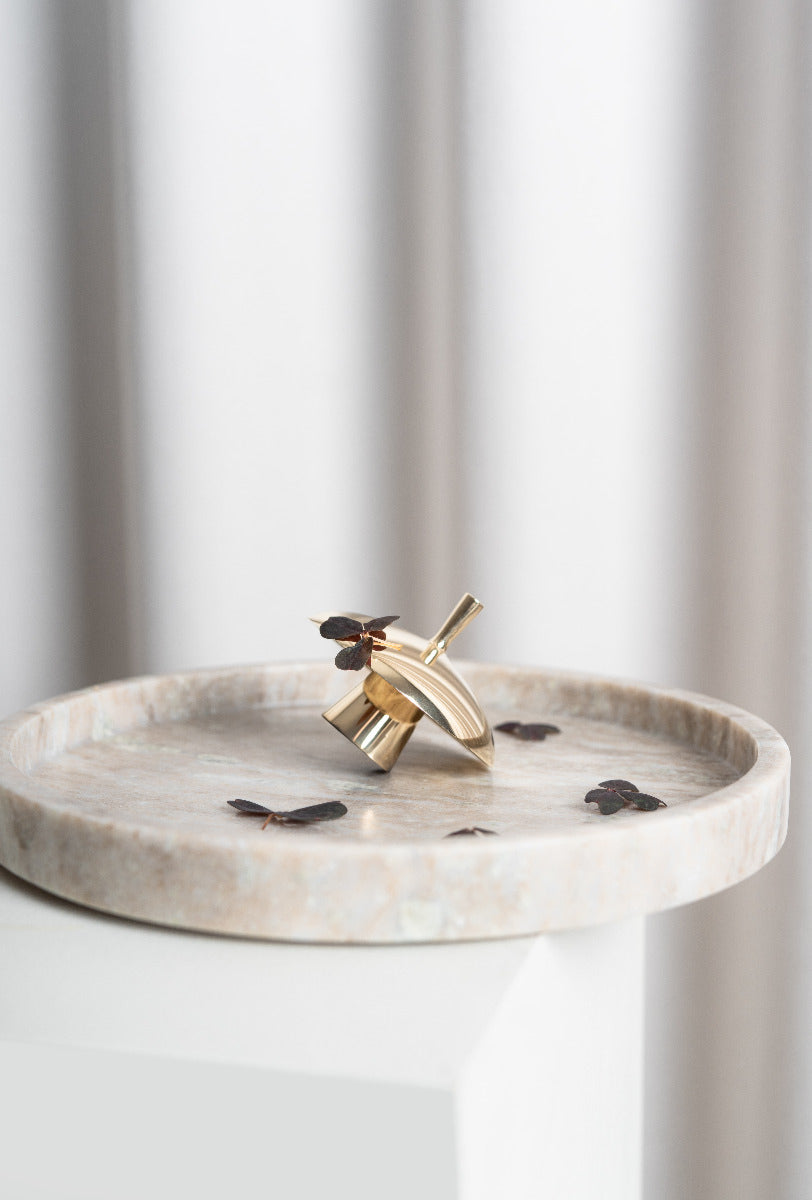 Skultuna Flora Candlesnuffer - Brass