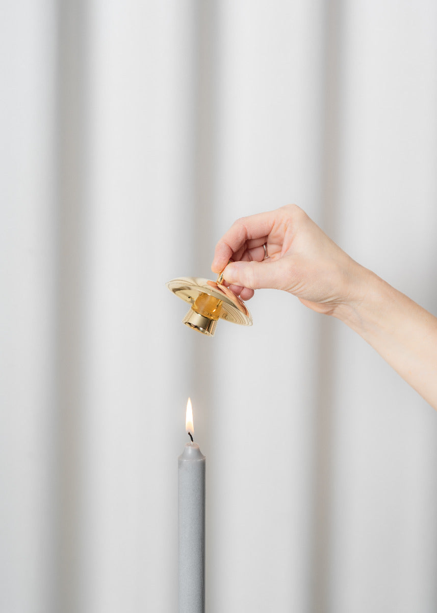 Skultuna Flora Candlesnuffer - Brass