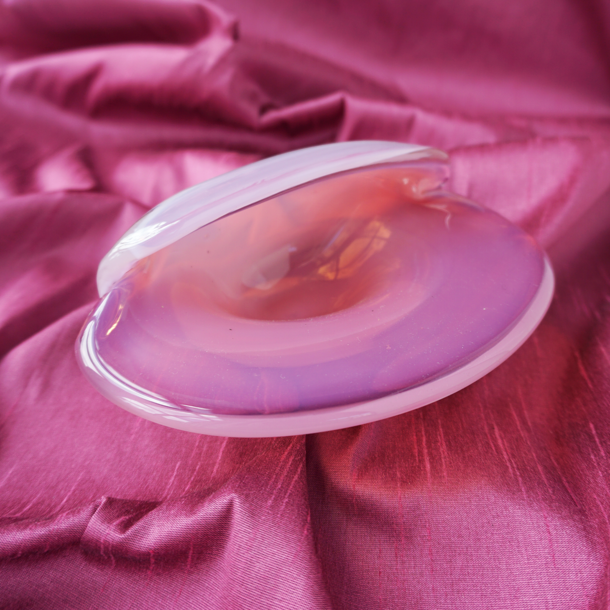 Murano Archimede Seguso Clamshell Bowl - Pink Opalescent Glass