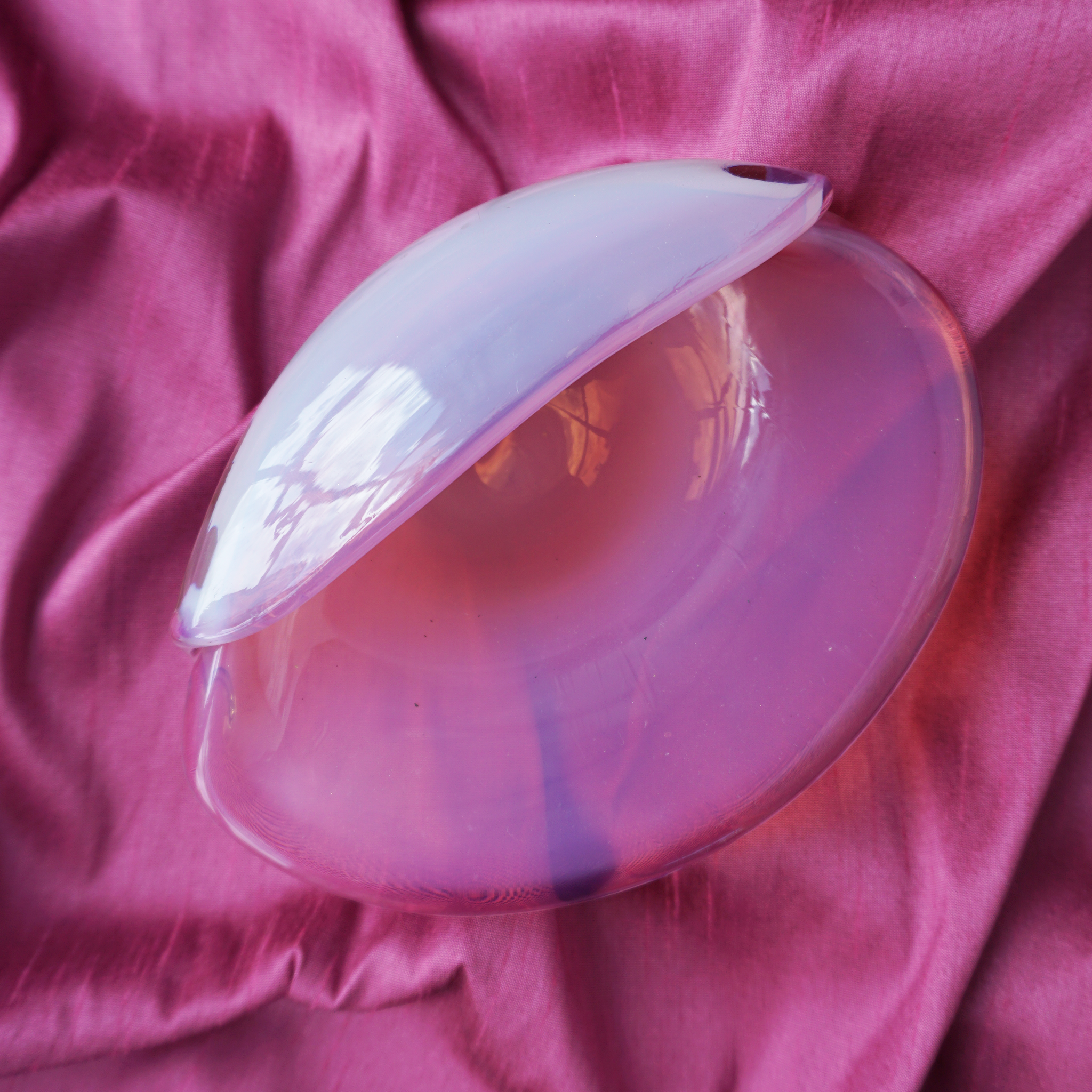 Murano Archimede Seguso Clamshell Bowl - Pink Opalescent Glass