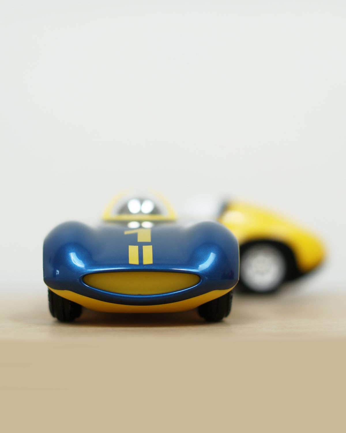 Car SPEEDY: Speedy Yellow Metal  Axel Yellow
