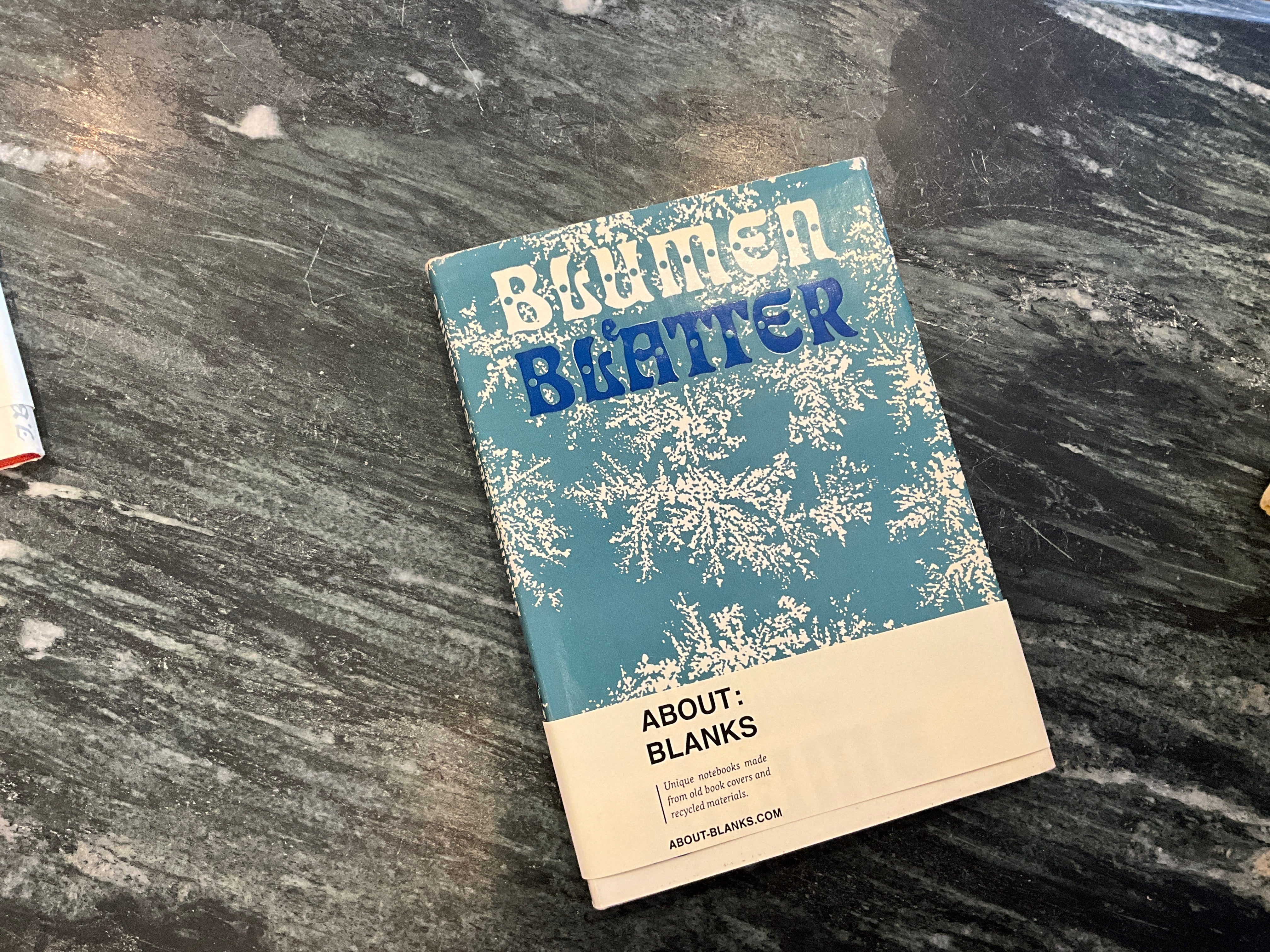 Vintage About Blanks Notebook: Blumen Blatter