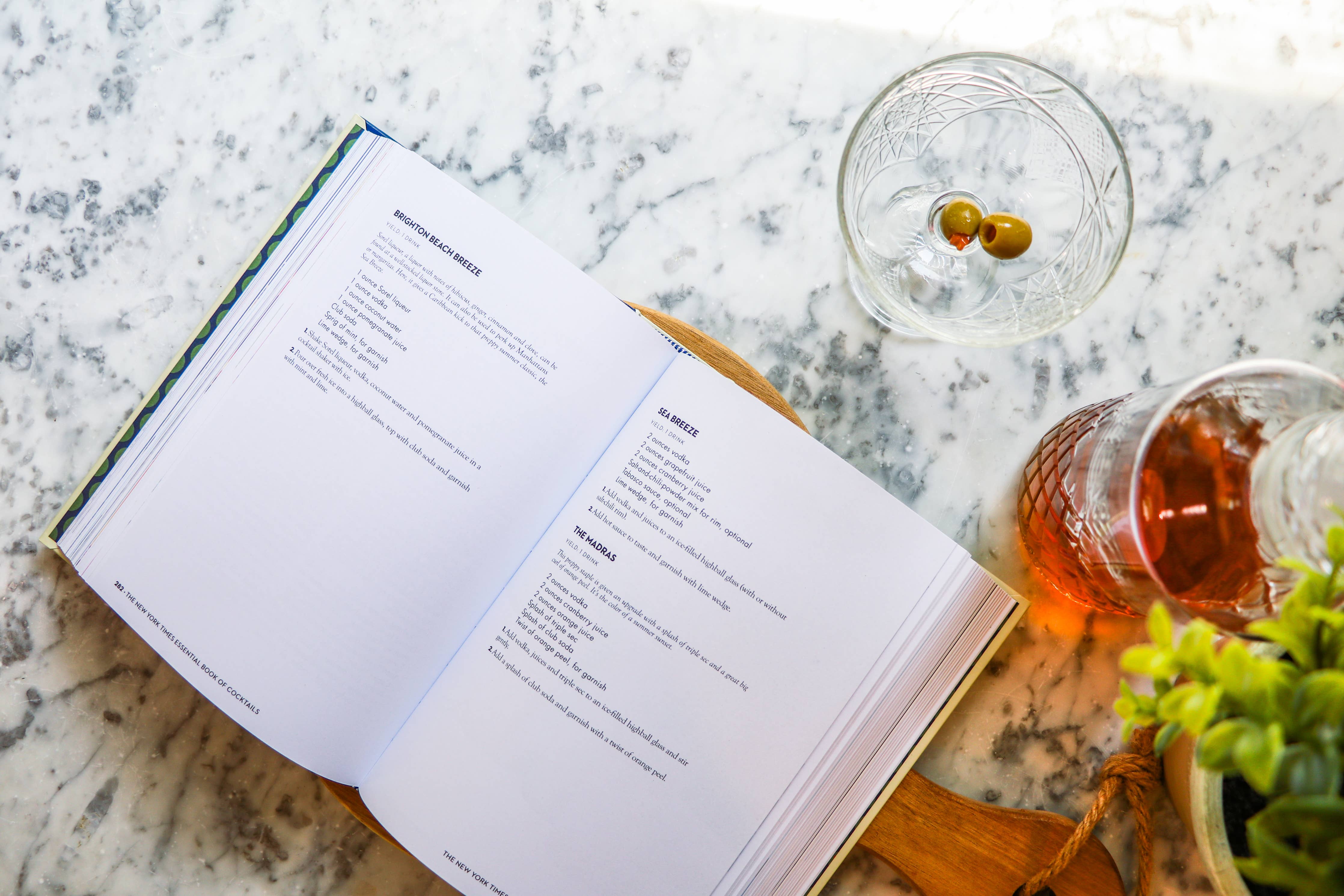 New York Times Essential Book of Cocktails, 2nd Edition