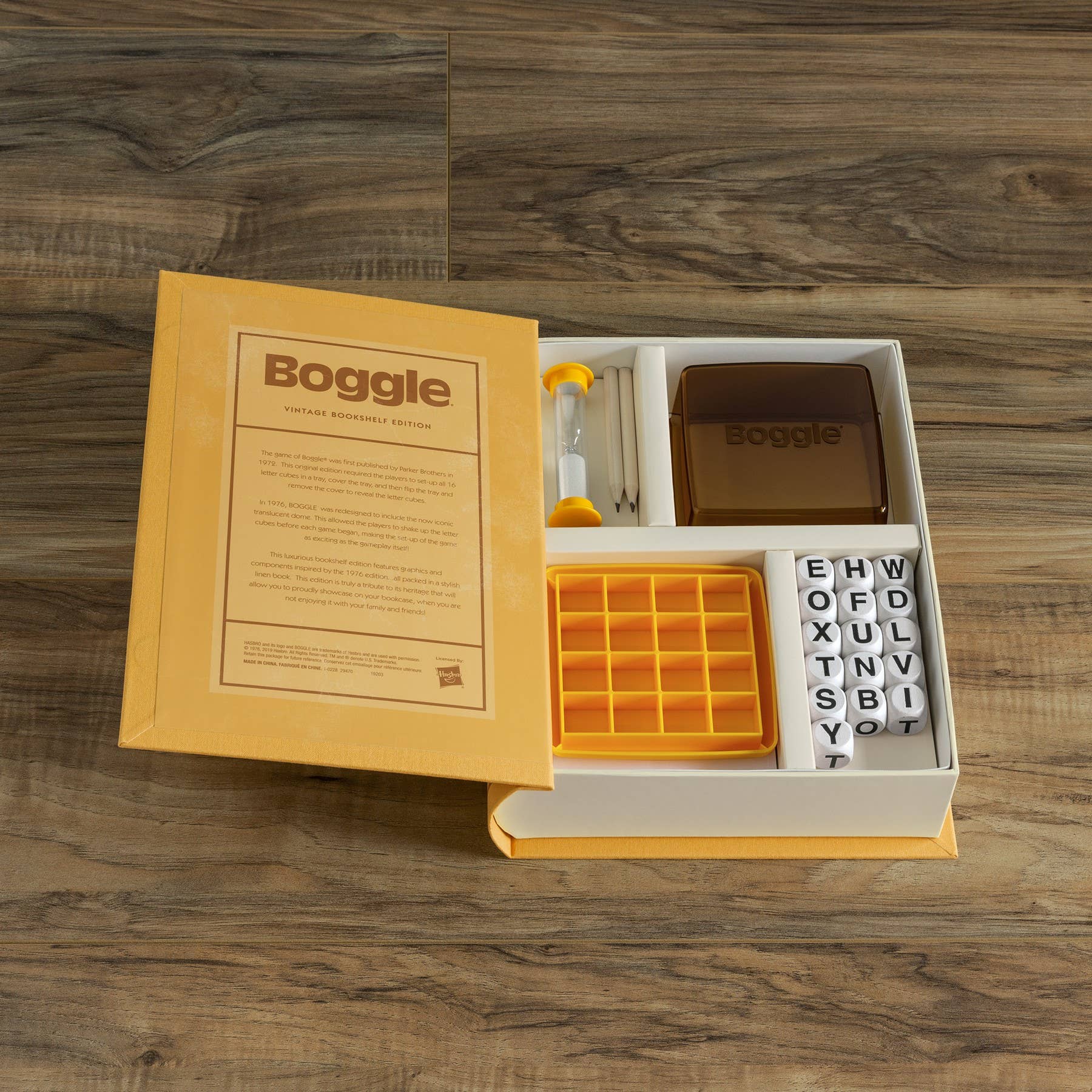 WS Game Company Boggle Vintage Bookshelf Edition