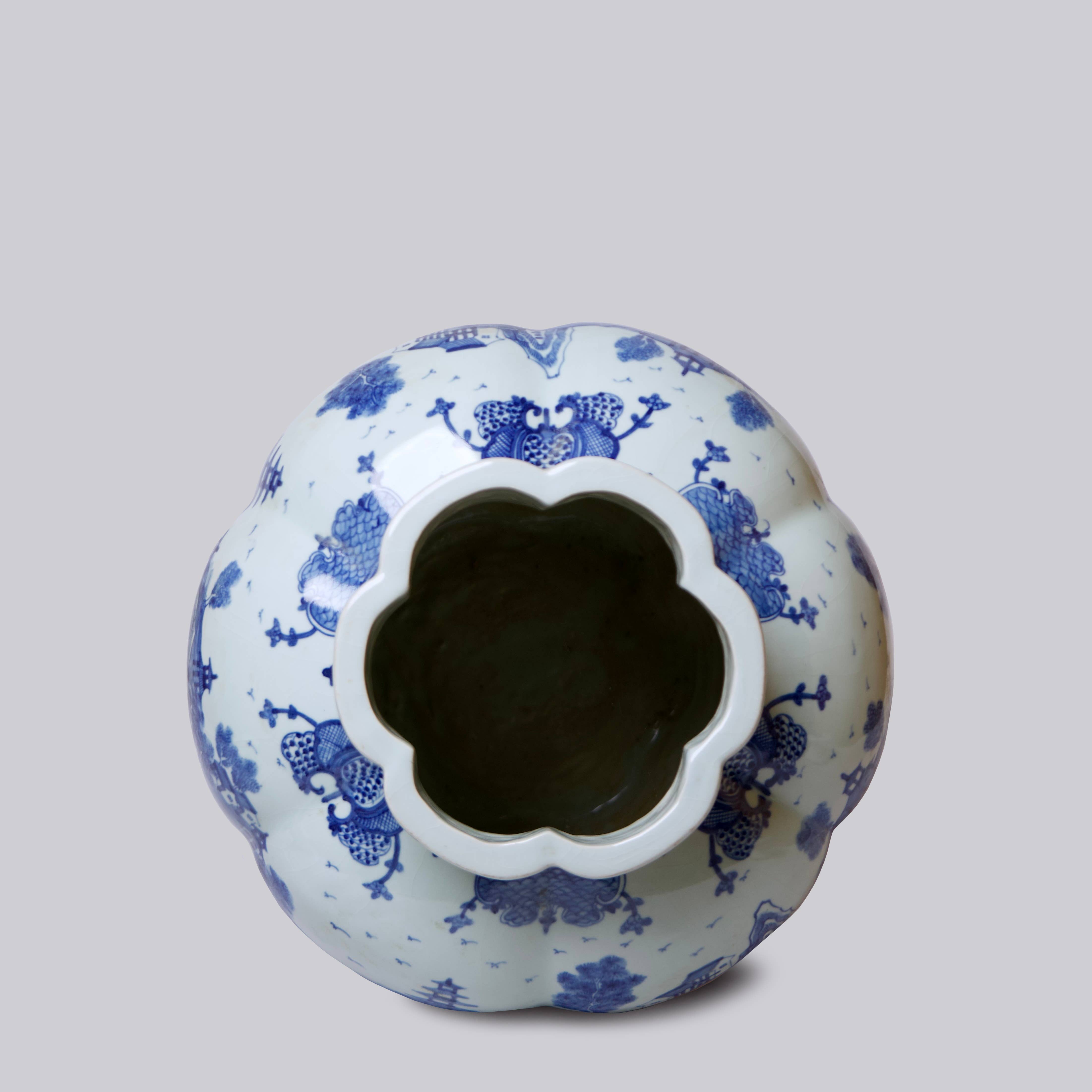 "Willow Ware" Blue and White Porcelain Gourd Vase