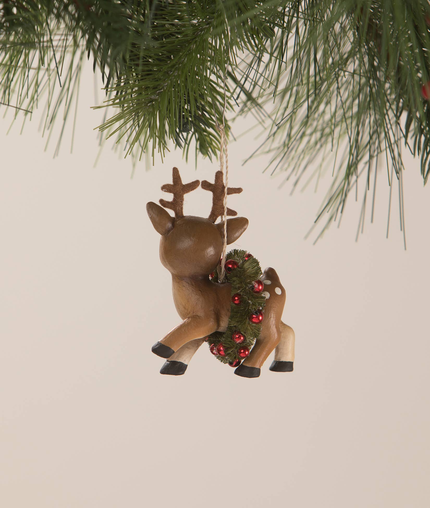 Retro Reindeer with Wreath Ornament