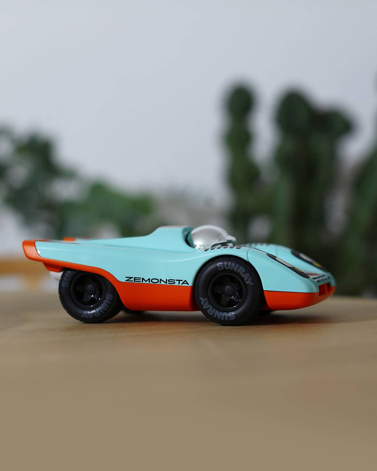 Car ZEMONSTA: Zemonsta Egon Orange
