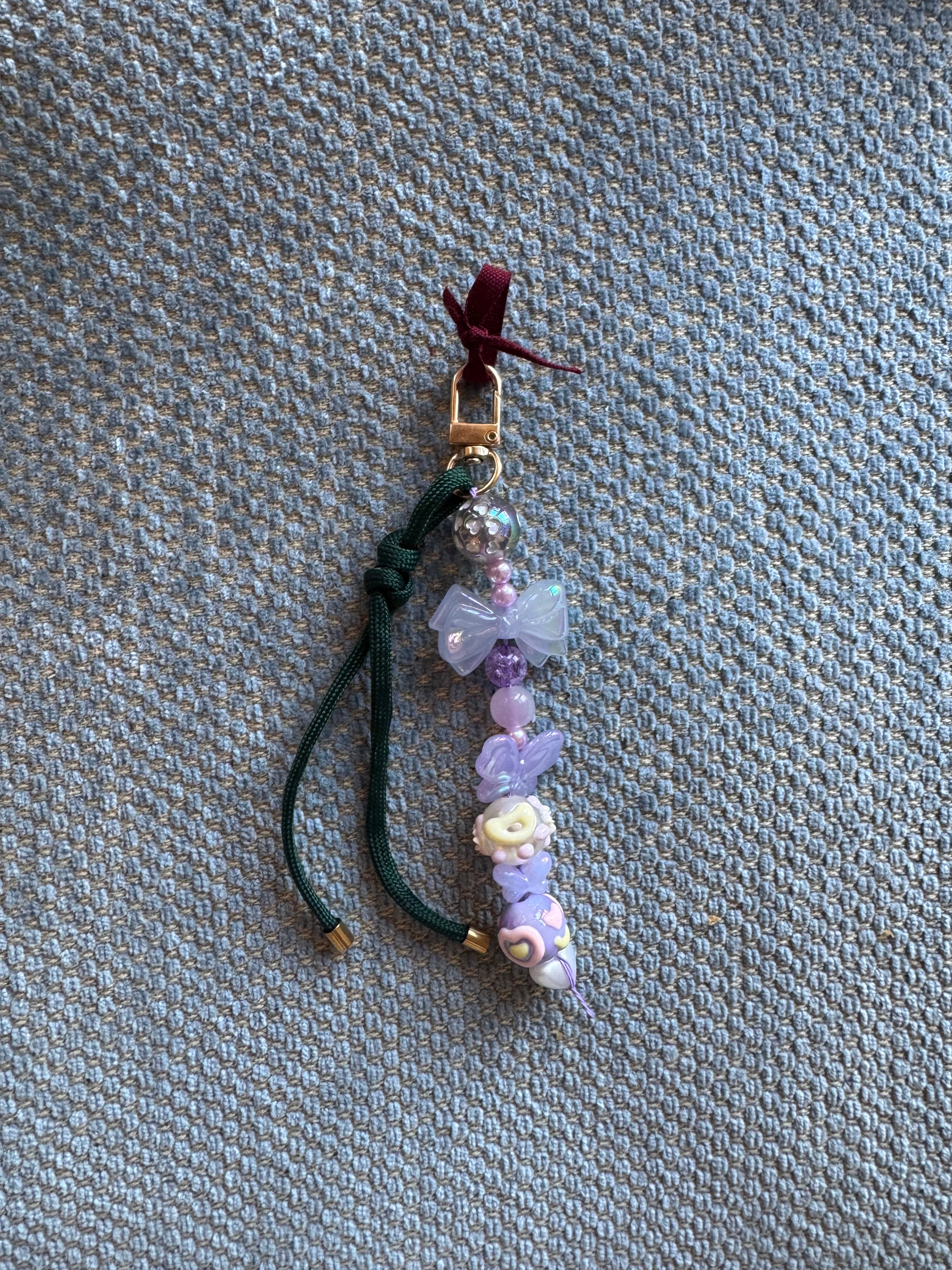 Sweet and Kind Bag Charm 1 bead strands - light purple bow