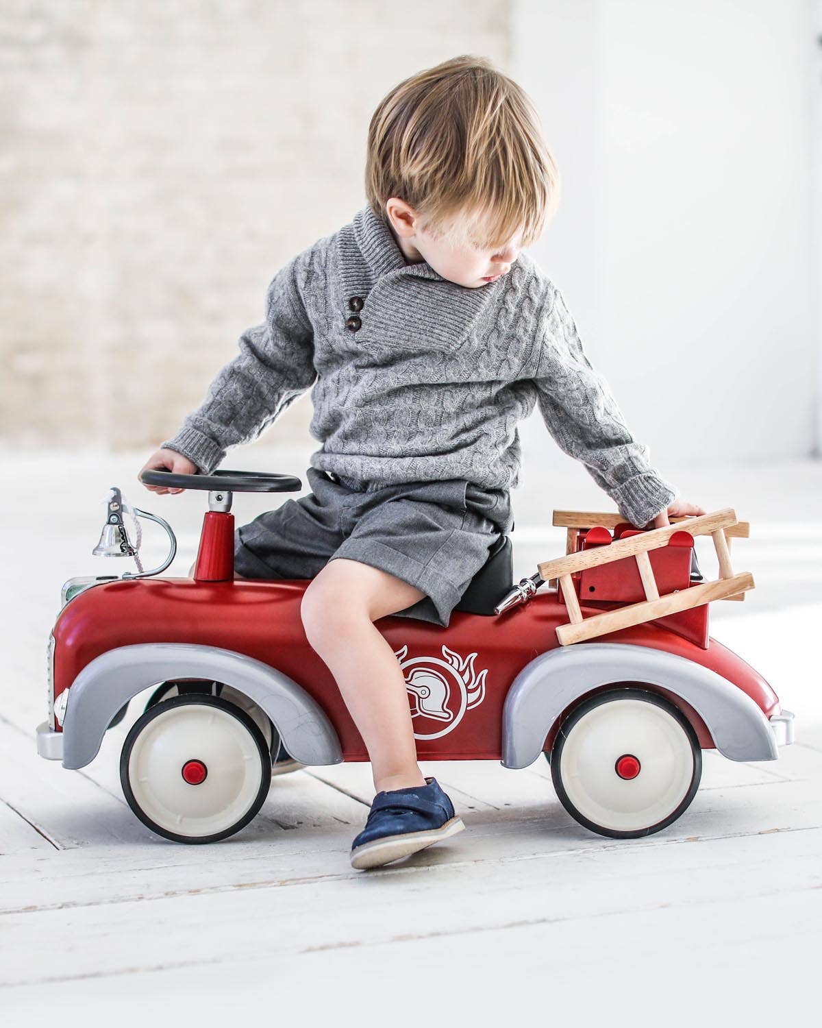 Ride-On SPEEDSTER FIREMAN: Red