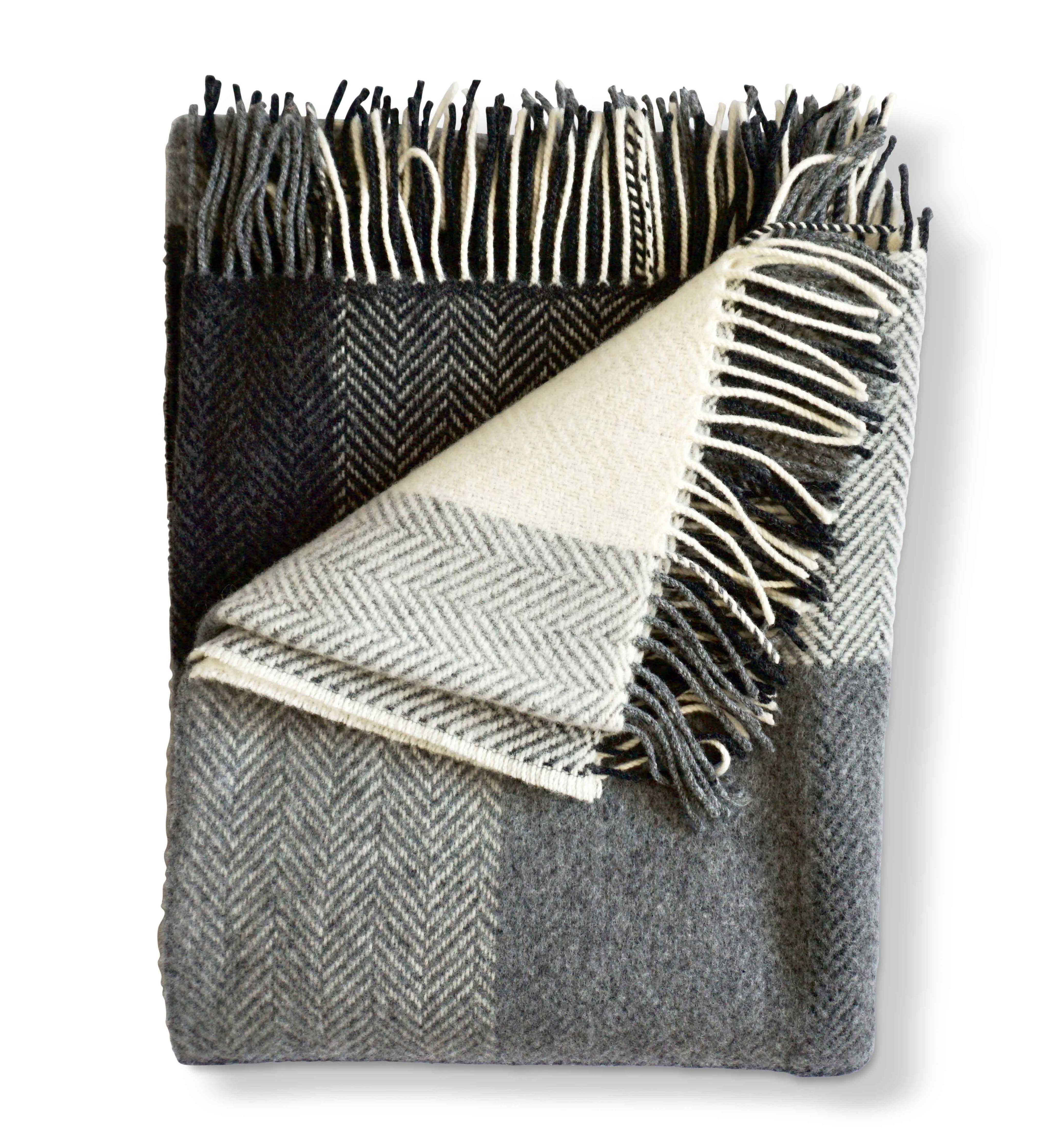 Herringbone w/ Cashmere Throws: Midnight Blue