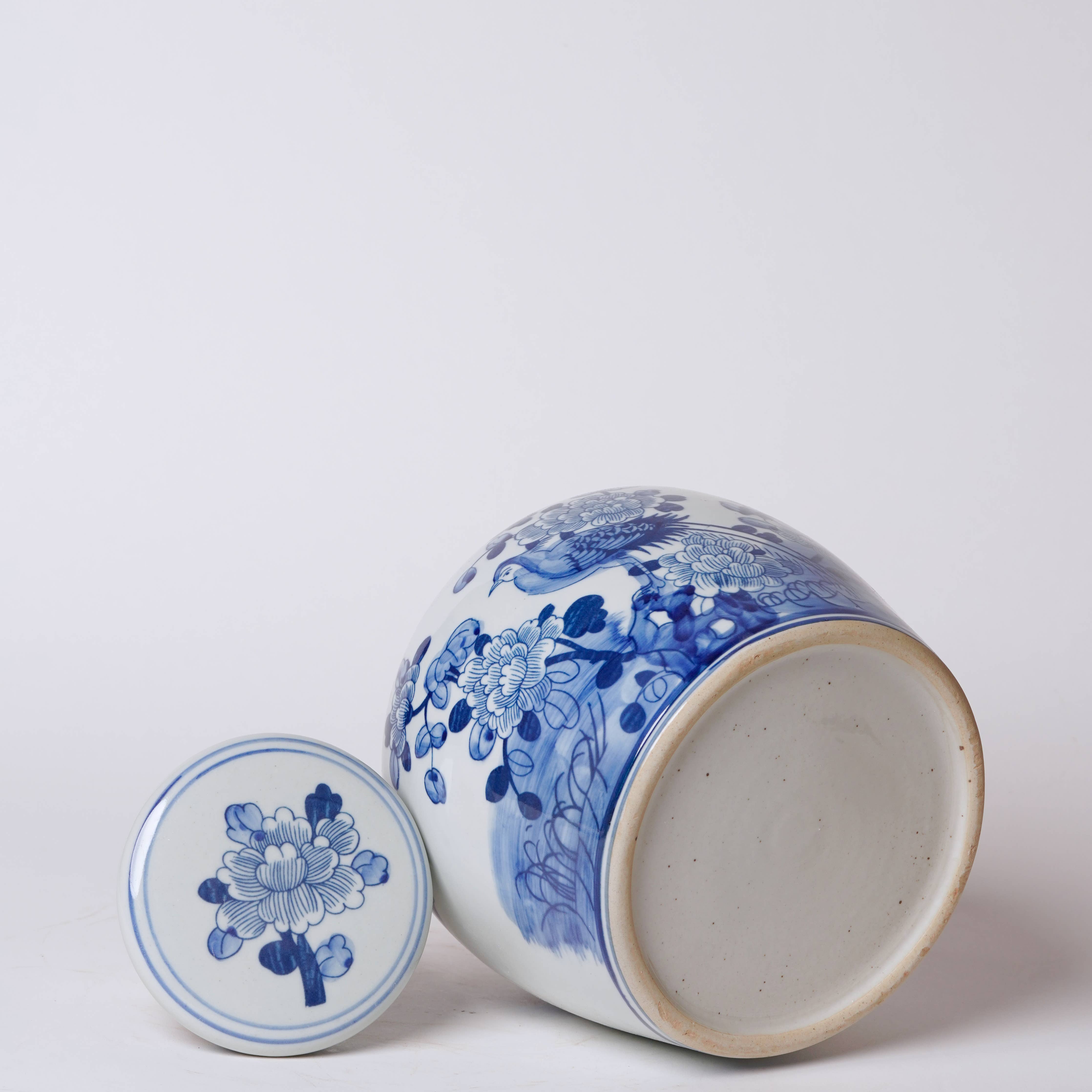 Blue and White Porcelain Bird and Flower Round Jar