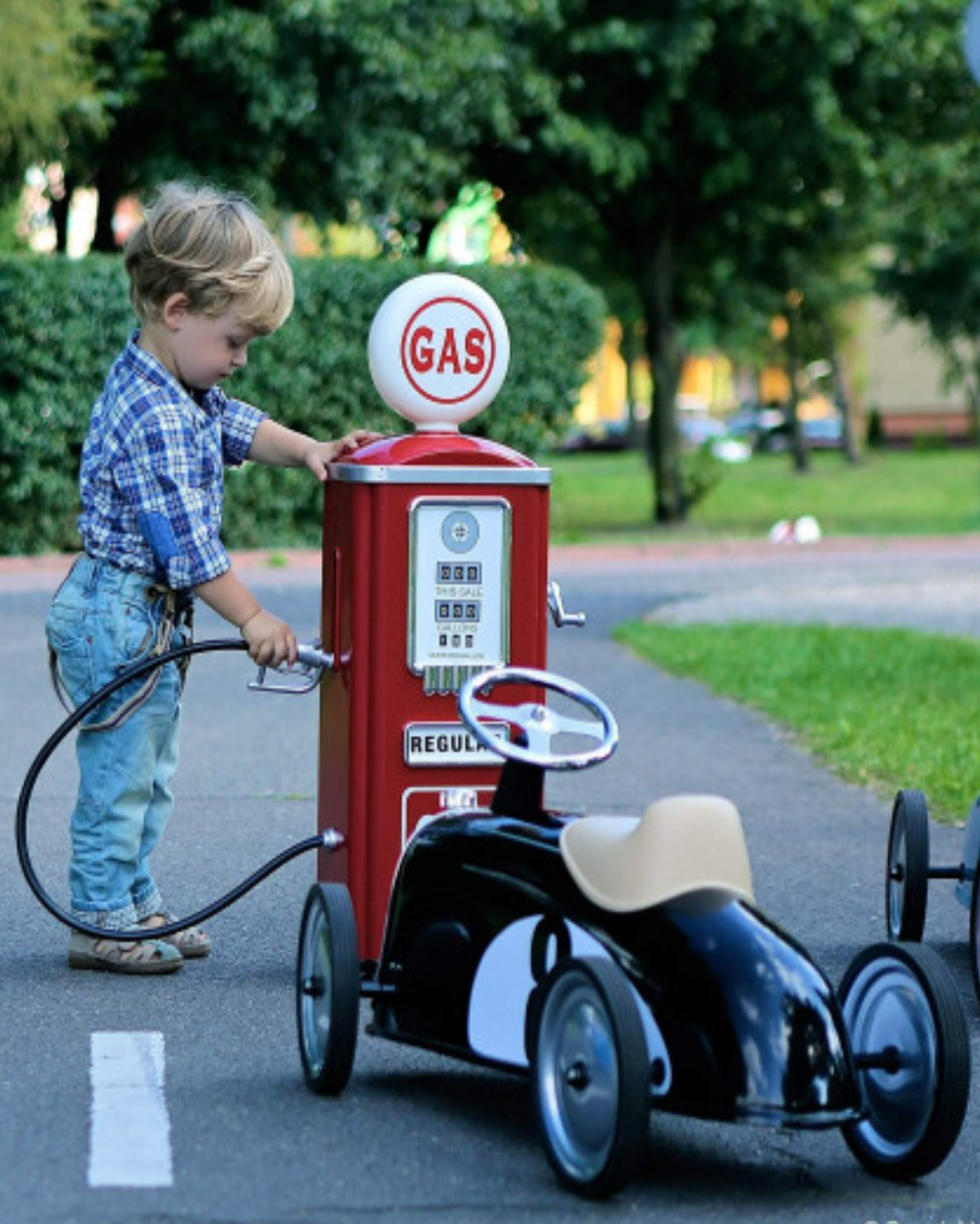 Play GAS STATION PUMP: Red